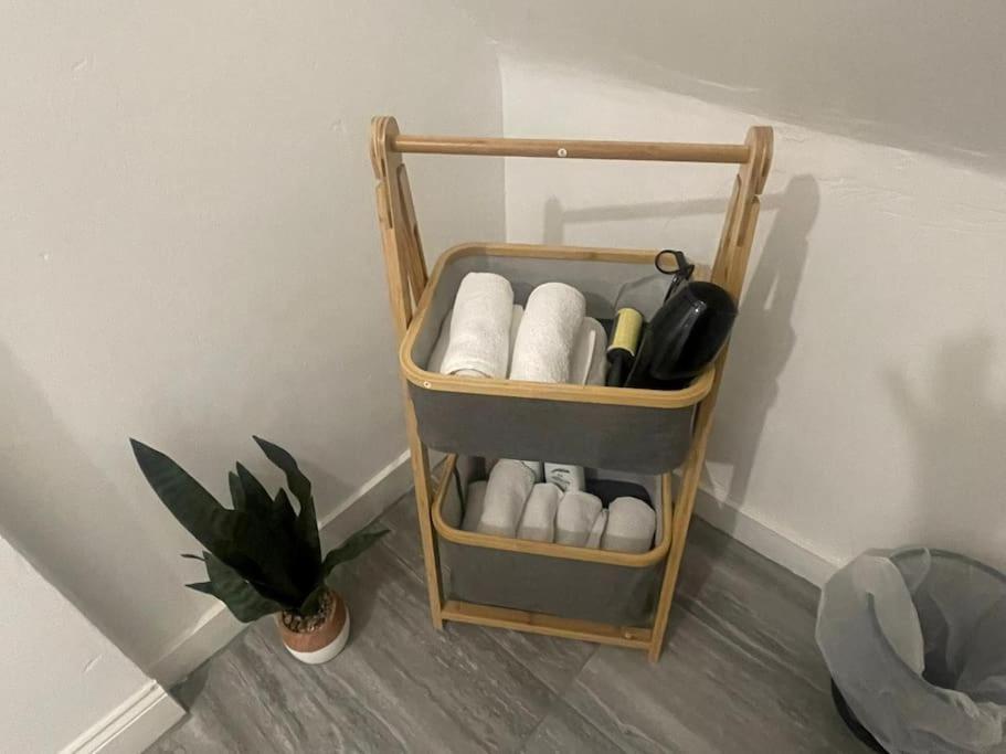 Lovely 2 Bed On Tower Bridge Лондон Экстерьер фото