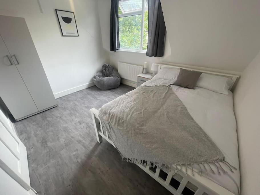 Lovely 2 Bed On Tower Bridge Лондон Экстерьер фото